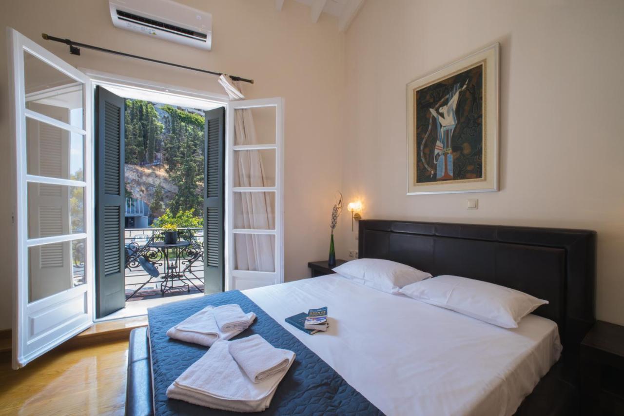 Pension Nikolaos นาฟปลิโอ ภายนอก รูปภาพ