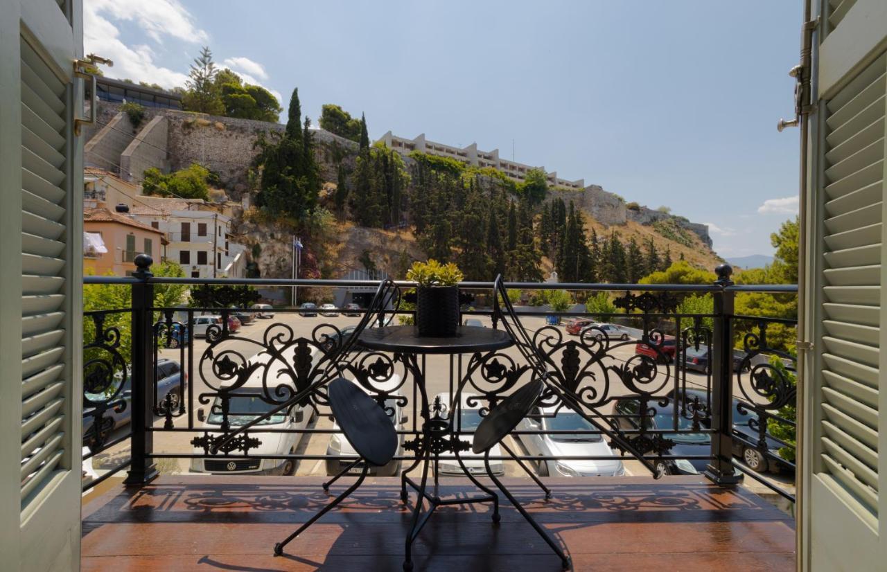 Pension Nikolaos นาฟปลิโอ ภายนอก รูปภาพ