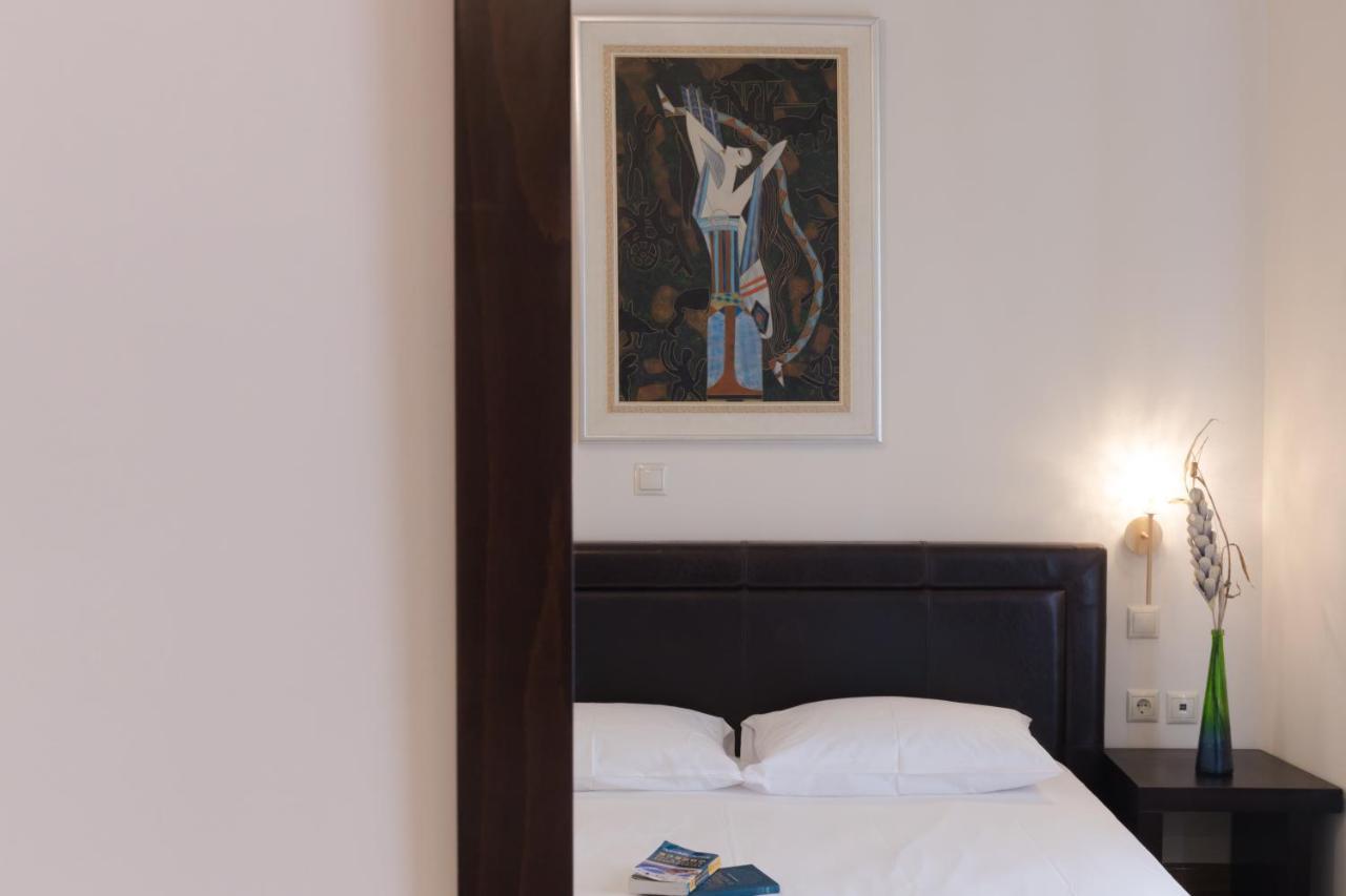 Pension Nikolaos นาฟปลิโอ ภายนอก รูปภาพ