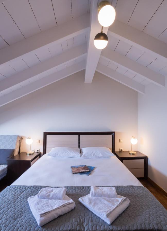 Pension Nikolaos นาฟปลิโอ ภายนอก รูปภาพ