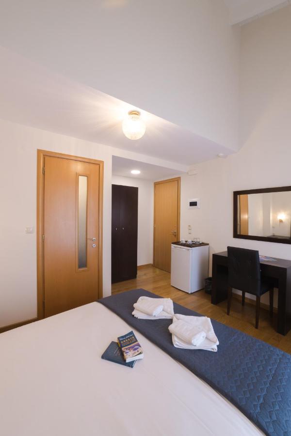 Pension Nikolaos นาฟปลิโอ ภายนอก รูปภาพ